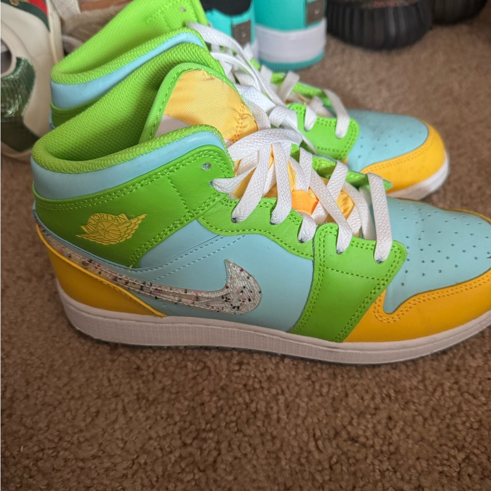 Nike Kids Green and Yellow Sneakers